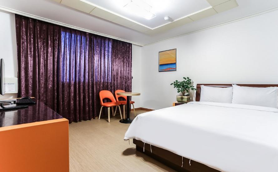 Crystal Motel Gangneung Exterior photo